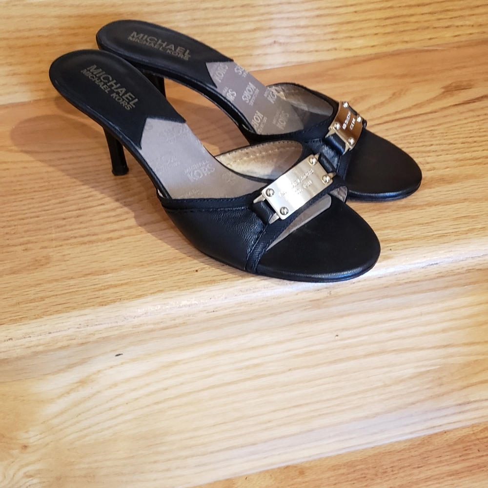 New Michael Kors black sling - Picture 3 of 9